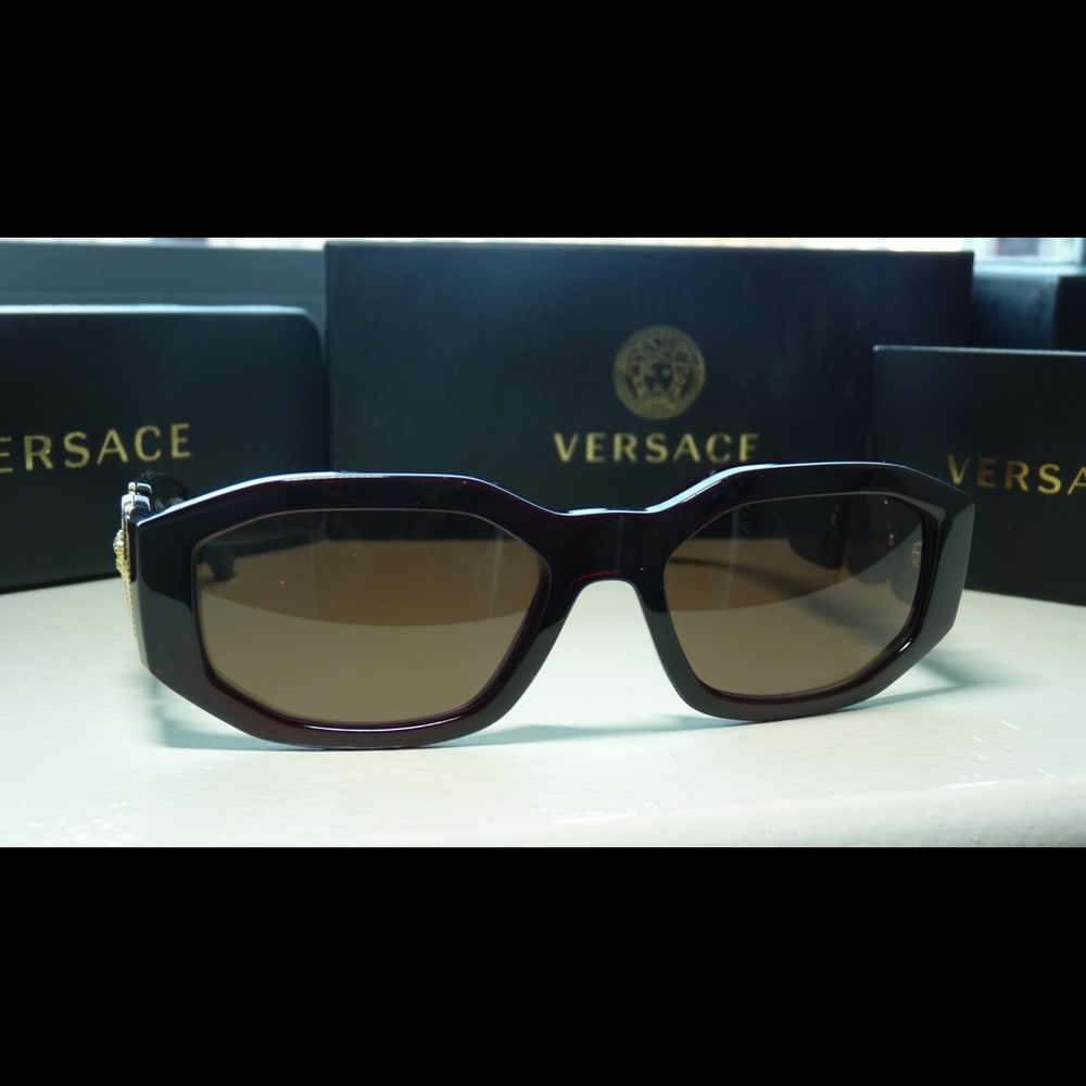 SOLD! Medusa Biggie Versace Sunglasses
